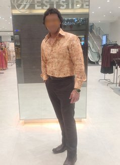 Customersking - Male companion in Mumbai Photo 1 of 1