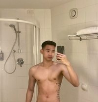 Cute Asian Guy - Male escort in Singapore