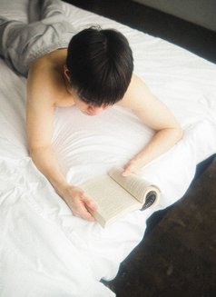 cute boy in London - Acompañantes masculino in London Photo 3 of 4