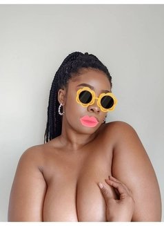 BIG TITTY AFRICAN BBW IN PALLIKARANI - escort in Chennai Photo 2 of 3