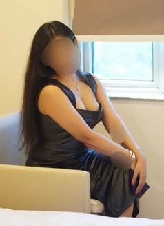 Cute - puta in Hyderabad Photo 4 of 4