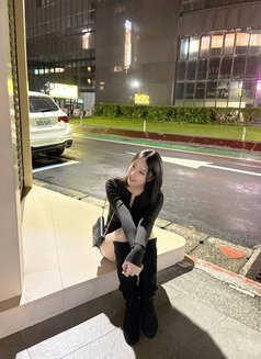 Cute Eu - puta in Taipei Photo 1 of 18