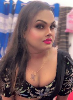 Cute Guddi - Acompañantes transexual in New Delhi Photo 5 of 11