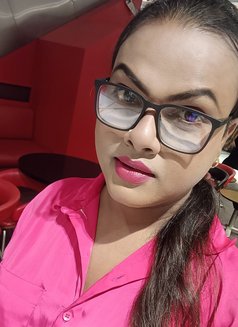 Cute Guddi - Acompañantes transexual in New Delhi Photo 7 of 11