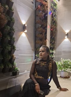Cute Guddi - Acompañantes transexual in New Delhi Photo 10 of 11