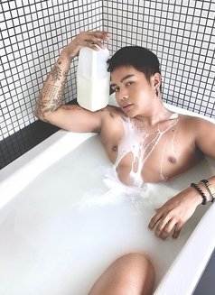 Cute Guy - Acompañantes masculino in Bangkok Photo 4 of 5