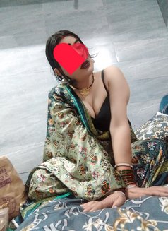 Cute Kanika Rawat Shemale - Transsexual escort in New Delhi Photo 6 of 15