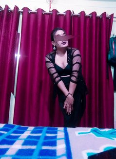 Cute Kanika Rawat Shemale - Transsexual escort in New Delhi Photo 7 of 15