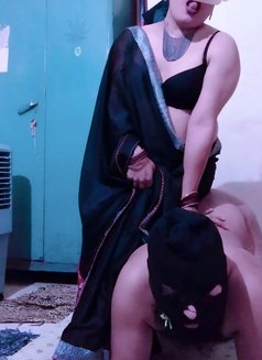 Cute Kanika Rawat Shemale - Transsexual escort in New Delhi Photo 13 of 15