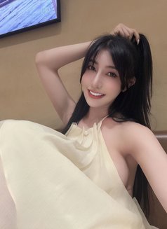 Cute labyboy from Vietnam - Transsexual escort in Ho Chi Minh City Photo 5 of 9