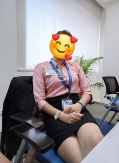 🟢CAM📸ANAL🥀 QUEEN🥀AIRHOSTESS/NO AGENT - puta in New Delhi Photo 7 of 17