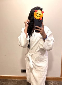 🟢CAM📸ANAL🥀 QUEEN🥀AIRHOSTESS/NO AGENT - puta in New Delhi Photo 12 of 17