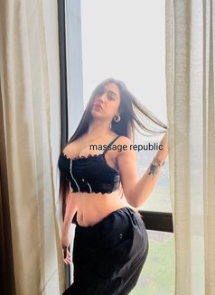 Cute Neha with monster dick 🤤 - Acompañantes transexual in Kolkata Photo 15 of 22