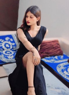 Joshi mis - Transsexual escort in Noida Photo 2 of 8