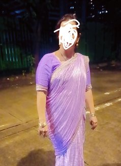 Reshma - escort in Mumbai Photo 2 of 3