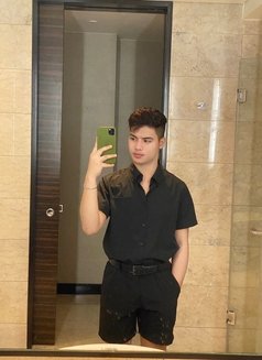 Sex/Cam show cute boy18 - Male escort in Makati City Photo 6 of 11