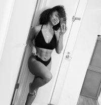 Cutelily - escort in Montreal