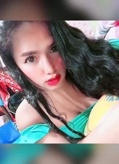 Cutest Naughty Ts Apple Lets get laid - Transsexual escort in Makati City Photo 3 of 13