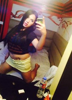 Cutest Naughty Ts Apple Lets get laid - Transsexual escort in Makati City Photo 6 of 13