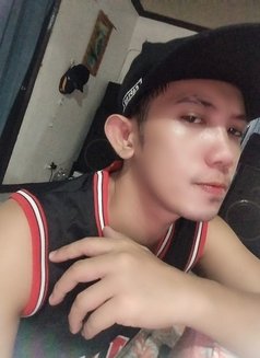 Kerwin roces25 - Male escort in Manila Photo 6 of 7