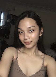 Cutie Allyson in Manila - Transsexual escort in Manila Photo 21 of 21