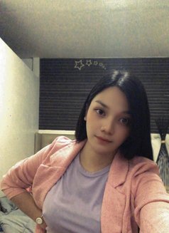 Cutie Allyson in Manila - Transsexual escort in Manila Photo 17 of 20