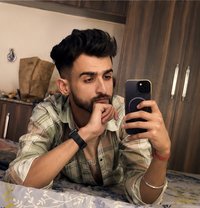Cutie Boii - masseur in New Delhi