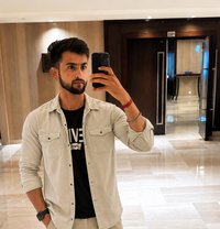 Cutie Boii - masseur in New Delhi