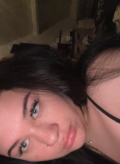 Cutie Halfie Rina - puta in Bangkok Photo 4 of 4