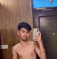 Cutie - Acompañantes masculino in New Delhi