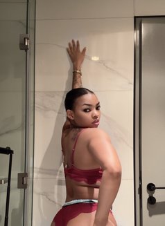 Cutie - escort in Dubai Photo 3 of 3