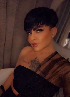 Cutie شامية - Acompañantes transexual in Dubai Photo 8 of 8