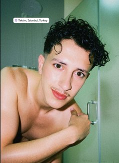Cuty boy - Male escort in İstanbul Photo 2 of 13