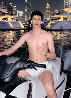 Cuty boy - Male escort in İstanbul Photo 1 of 11