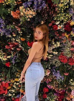 Cycy - Transsexual escort in Manila Photo 3 of 20