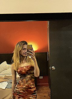 Cycy - Transsexual escort in Manila Photo 13 of 20