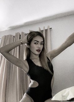 Cycy - Transsexual escort in Manila Photo 14 of 20