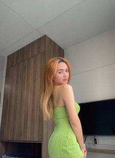 Cycy - Transsexual escort in Manila Photo 21 of 22