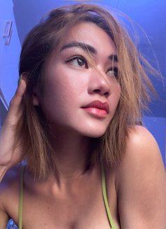 Cycy - Acompañantes transexual in Manila Photo 3 of 12
