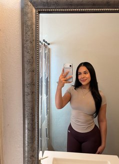 Cyndeli - escort in Oslo Photo 2 of 5