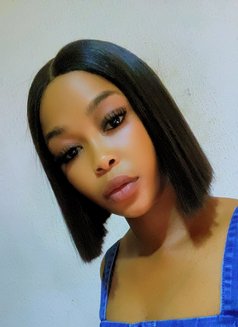 Cynthia - escort in İstanbul Photo 1 of 6