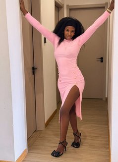 Cynthia - escort in Nairobi Photo 1 of 3