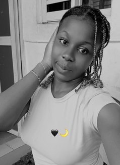 Cynthia Perry - escort in Al Juffair Photo 2 of 4