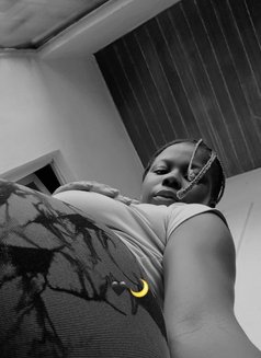 Cynthia Perry - escort in Al Juffair Photo 3 of 4