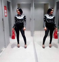 Julie - puta in Bhopal