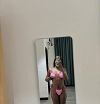 Cynthia - escort in Accra