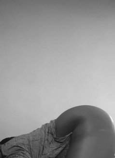 Cynthia - escort in Mauritius Photo 2 of 4