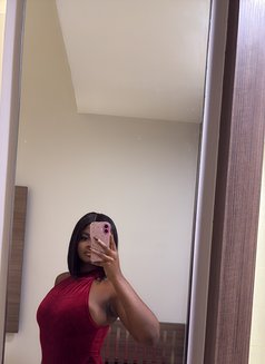 Cynthia - escort in Dubai Photo 7 of 7