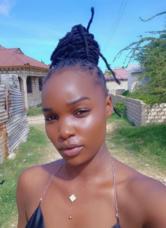 Cynto - escort in Mombasa Photo 2 of 3