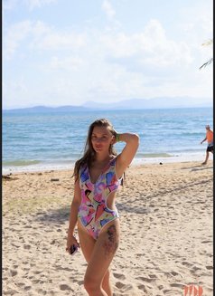 Cyra - escort in Dubai Photo 2 of 10